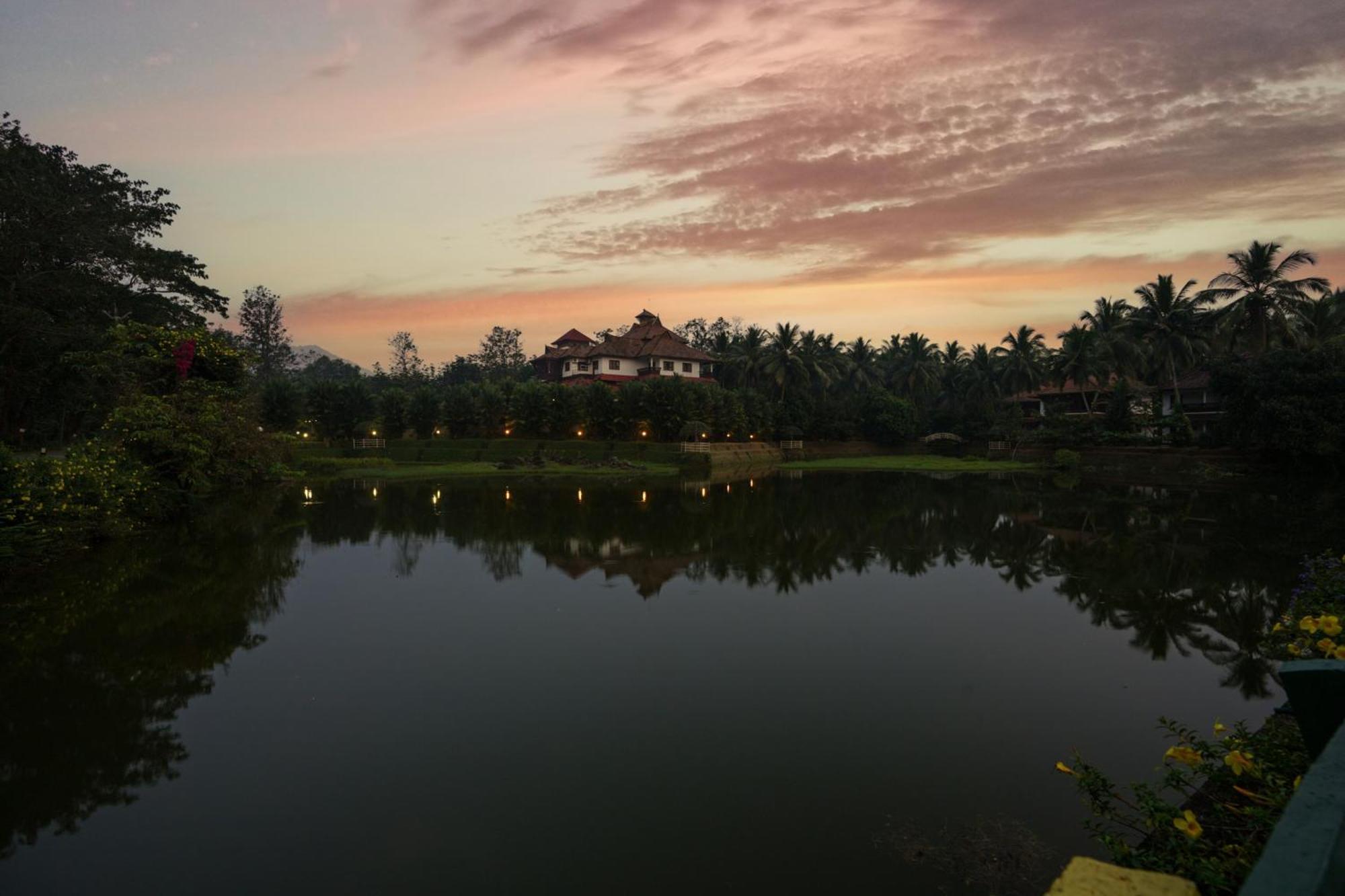 Palette Resorts- Tapovan Green County Thattakād Kültér fotó